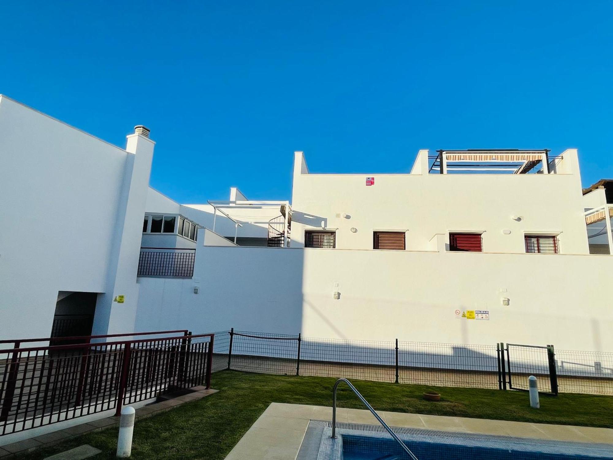 Atico Premium Conil Con 2 Terrazas, Parking, Piscina, Aire Ac Y Wifi -Solo Familias Y Parejas- Appartement Conil De La Frontera Buitenkant foto